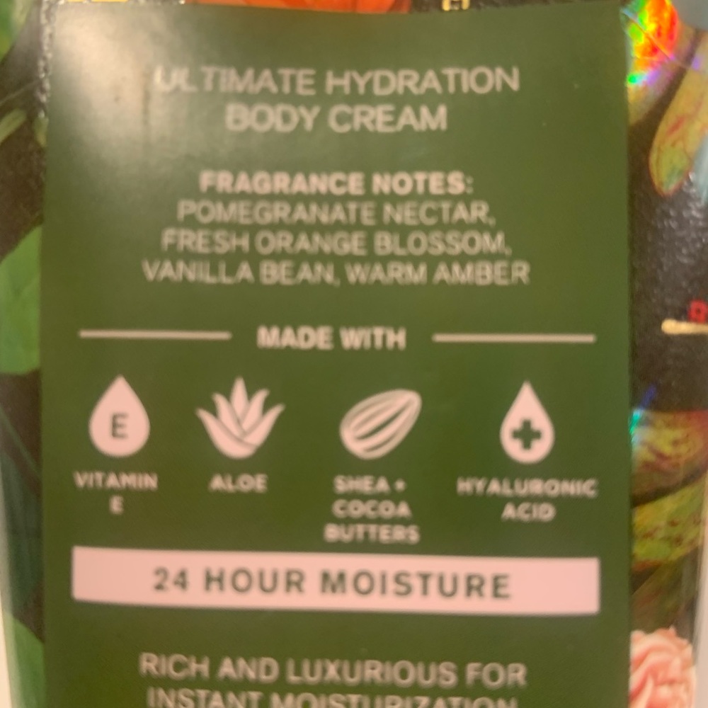 Bath and Bodyworks Fairytale body cream with hyaluronic acid - Picture 2 of 3